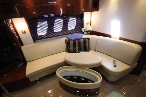 Slide: The Image of Sea Ray 610 Sundancer 2010 - 5