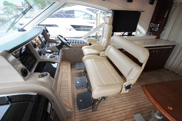 Slide: The Image of Sea Ray 610 Sundancer 2010 - 9