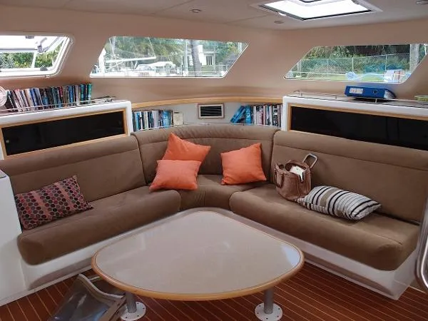 Slide: The Image of Voyage 500 Owner's Version 2009 - 3