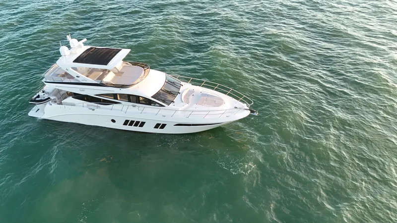Slide: The Image of Sea Ray L650 Fly 2018 - 56