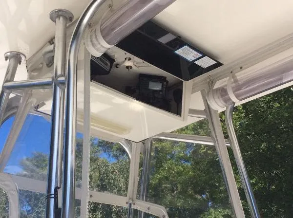 Slide: The Image of Silverhawk 24 Center Console 2001 - 9