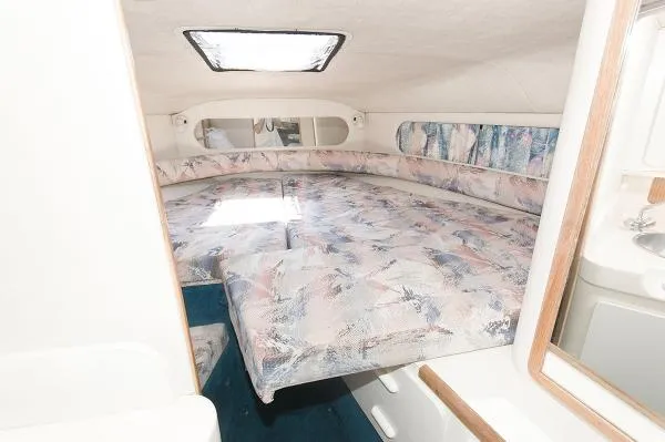 Slide: The Image of Sea Ray 290 Sundancer 1994 - 10