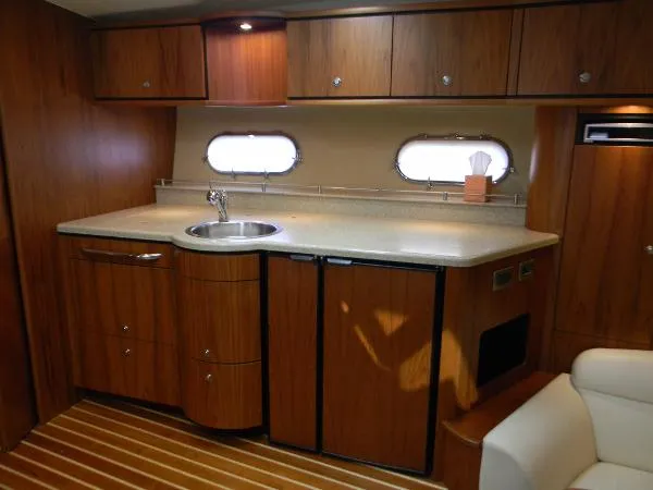 Slide: The Image of Tiara 3900 Sovran 2010 - 5