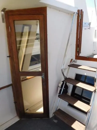 Slide: The Image of Jefferson 42 Sundeck Motor Yacht 1987 - 10