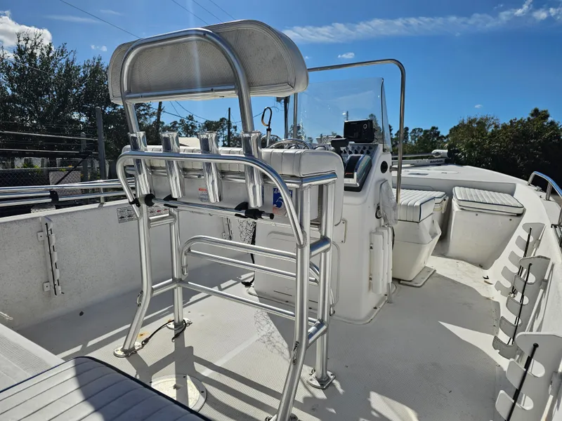 Slide: The Image of Interior view of a 2006 Sea Fox 195 Bay Fisher boat. - 6