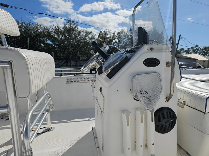 Slide: The Image of Interior view of a 2006 Sea Fox 195 Bay Fisher boat. - 8