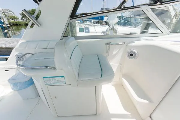 Slide: The Image of Sea Ray 330 Sundancer 1995 - 10