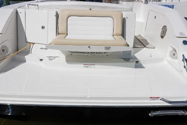 Slide: The Image of Sea Ray Sundancer 2010 - 6
