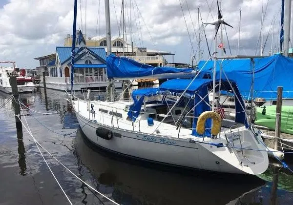 Slide: The Image of Beneteau Moorings 1983 - 0
