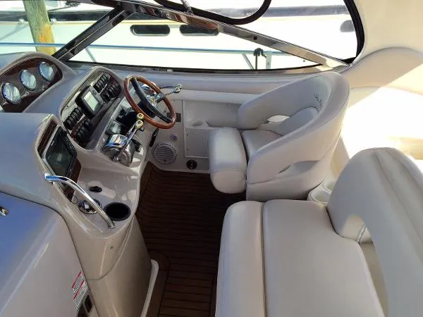 Slide: The Image of Sea Ray 36 Sundancer 2003 - 10