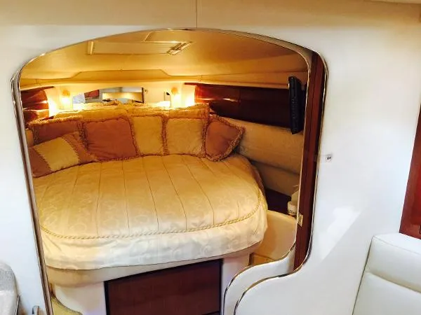 Slide: The Image of Sea Ray 36 Sundancer 2003 - 8