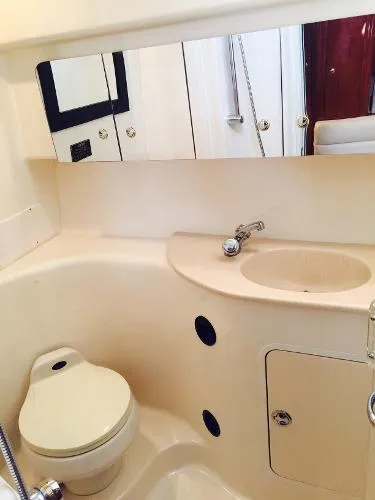 Slide: The Image of Sea Ray 36 Sundancer 2003 - 9