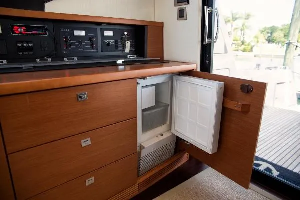 Slide: The Image of Prestige 620 Sportfly 2015 - 11