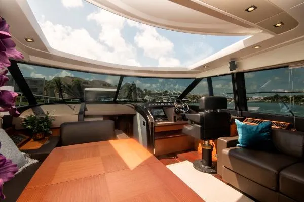 Slide: The Image of Prestige 620 Sportfly 2015 - 7