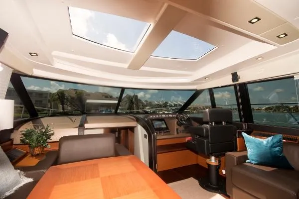 Slide: The Image of Prestige 620 Sportfly 2015 - 8