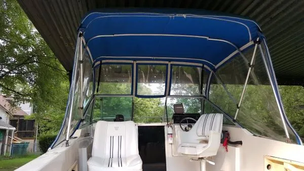 Slide: The Image of Wellcraft V20 Steplift 1991 - 4