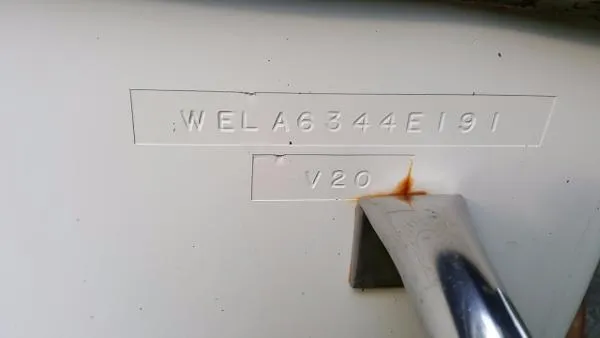 Slide: The Image of Wellcraft V20 Steplift 1991 - 7