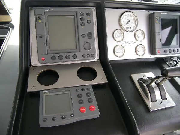 Slide: The Image of Chris-Craft 370 Amerosport 1988 - 7
