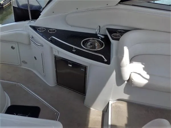 Slide: The Image of Crownline Boats 340 CR 2008 - 8