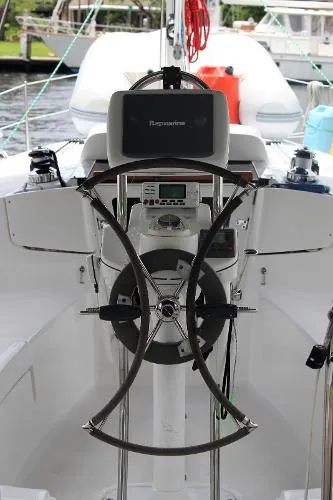 Slide: The Image of Hunter 36 2006 - 10