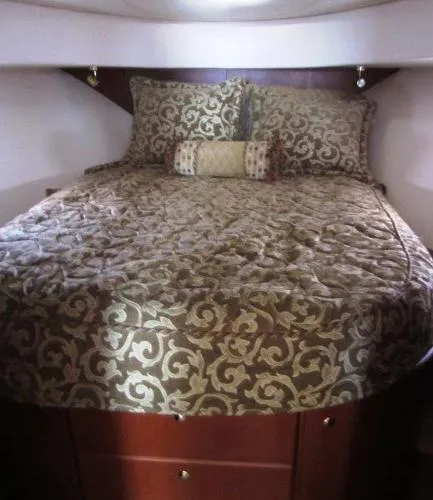 Slide: The Image of Silverton 38 Convertible 2006 - 9