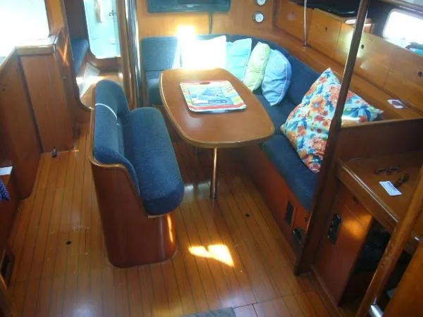 Slide: The Image of Beneteau Oceanis 400 Tri-Cabin 1993 - 11
