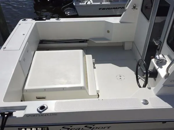 Slide: The Image of Sea Sport Sportsman 2200 2003 - 9