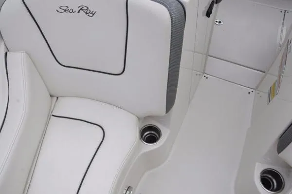 Slide: The Image of Sea Ray 210 Select Fission 2008 - 6