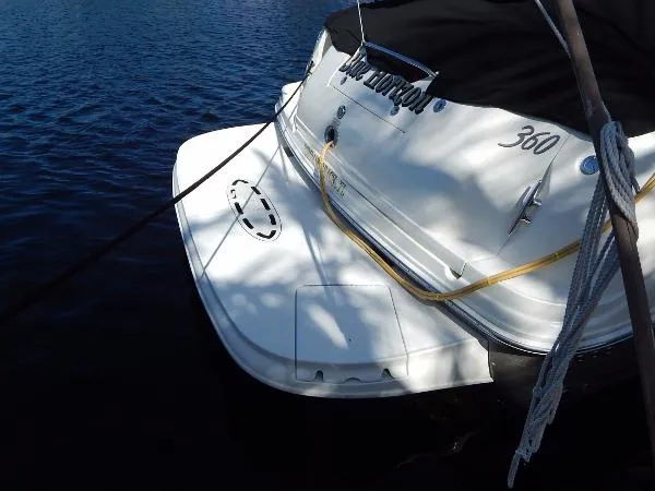 Slide: The Image of Sea Ray 360 Sundancer 2005 - 3