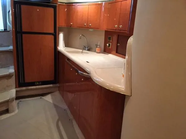 Slide: The Image of Sea Ray 410 Express Cruiser 2000 - 8