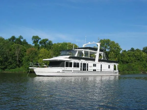 Slide: The Image of Majestic 90X18 Tri Deck River Cruiser 2003 - 0