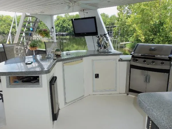 Slide: The Image of Majestic 90X18 Tri Deck River Cruiser 2003 - 7