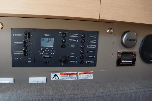 Slide: The Image of Beneteau Oceanis 38 2015 - 10