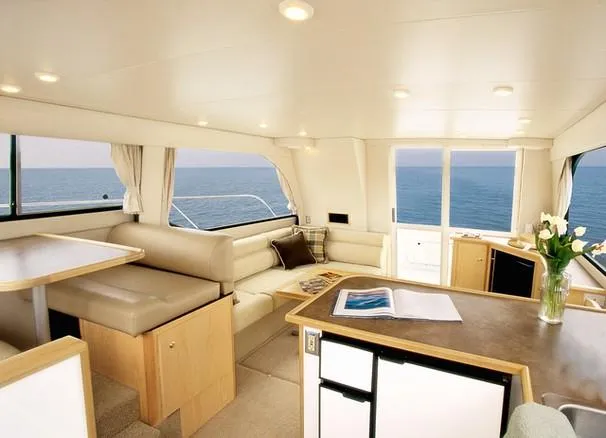 Slide: The Image of Bayliner 3788 Command Bridge Motoryacht 2001 - 3