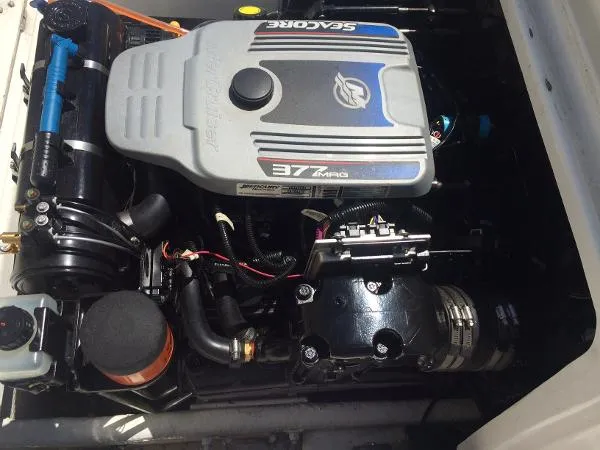 Slide: The Image of Silverhawk 24 Center Console 2015 - 10
