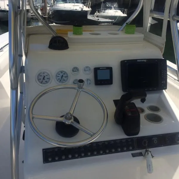 Slide: The Image of Silverhawk 24 Center Console 2015 - 6