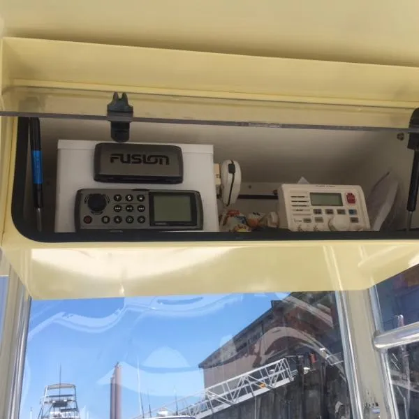 Slide: The Image of Silverhawk 24 Center Console 2015 - 7