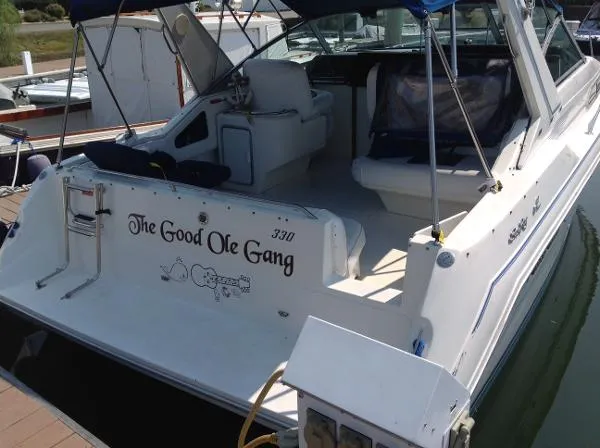 Slide: The Image of Sea Ray 330 Express Cruiser 1992 - 5