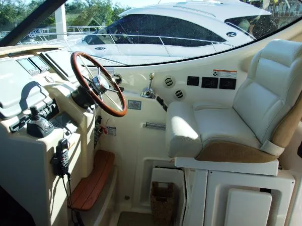 Slide: The Image of Tiara 3900 Sovran 2009 - 9
