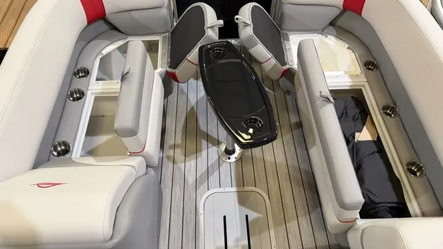 Slide: The Image of SunCatcher Select 322RC W/Yamaha 150 "SHO" 2026 - 11