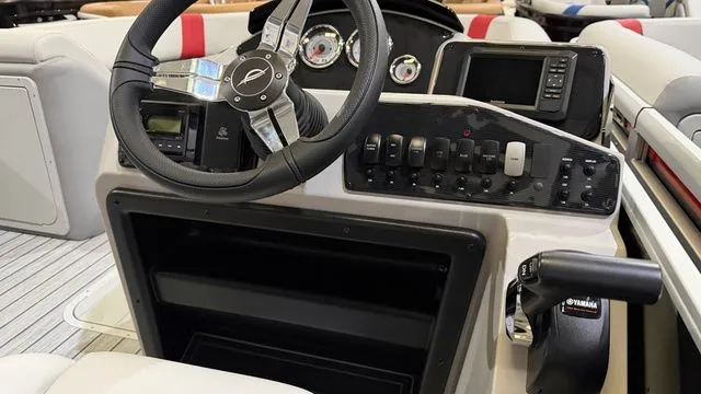 Slide: The Image of SunCatcher Select 322RC W/Yamaha 150 "SHO" 2026 - 9