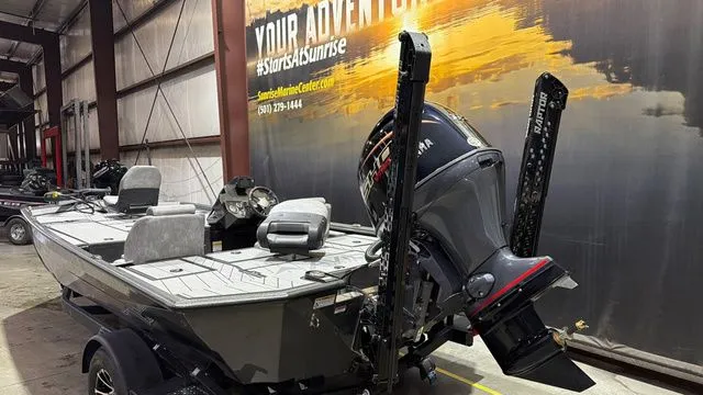 Slide: The Image of Avid Vertex 18 W/Yamaha 115 "SHO" 2026 - 3