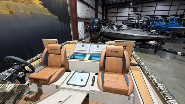 Slide: The Image of Avid Vertex 20 W/Yamaha 175 "SHO" 2026 - 15