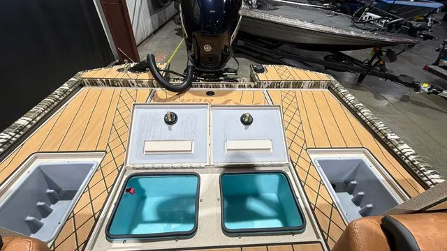 Slide: The Image of Avid Vertex 20 W/Yamaha 175 "SHO" 2026 - 18