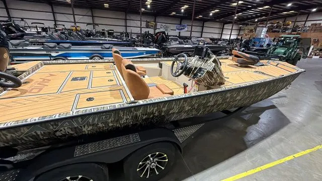 Slide: The Image of Avid Vertex 20 W/Yamaha 175 "SHO" 2026 - 6