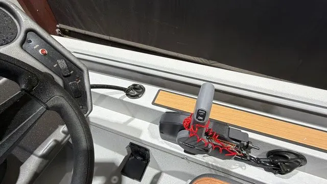 Slide: The Image of Avid Rogue 20 SC W/Yamaha 115 "SHO" 2026 - 13