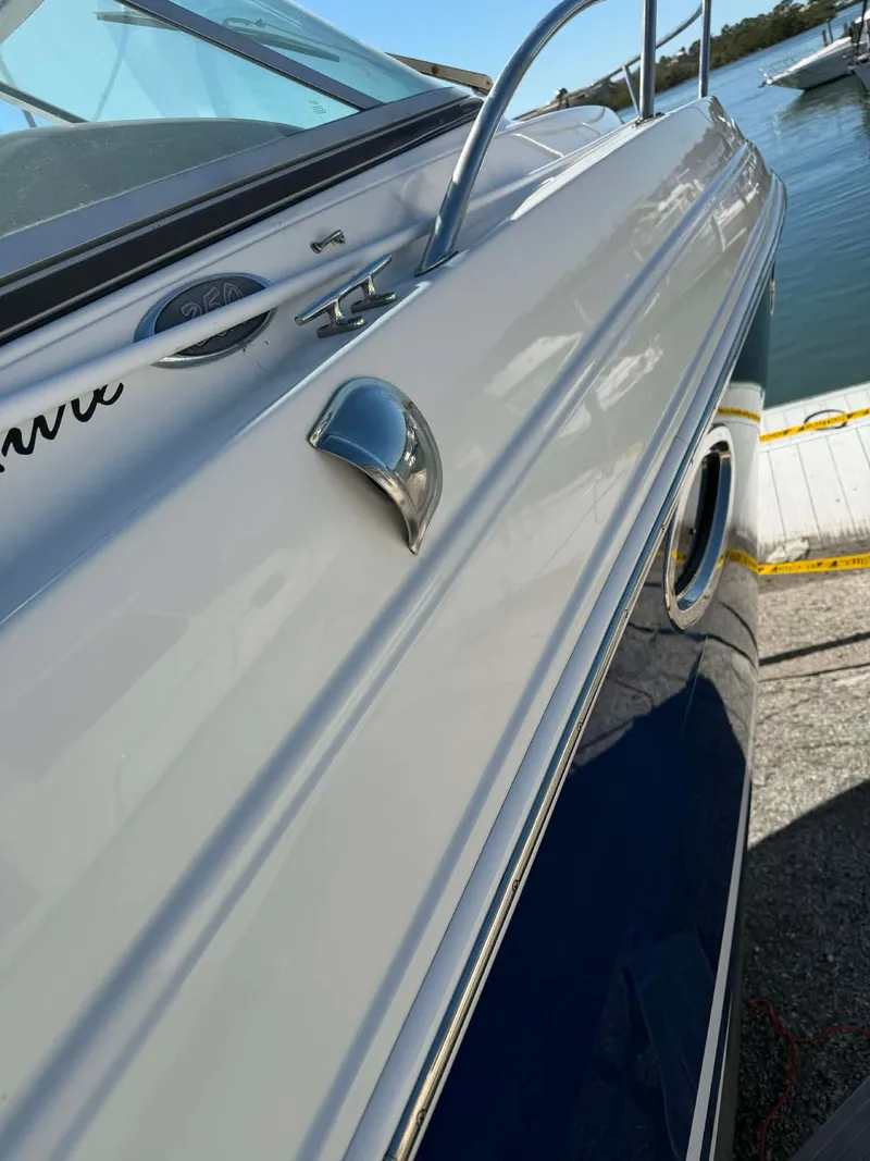 Slide: The Image of 2008 Chaparral Signature 250 boat at dock. - 10