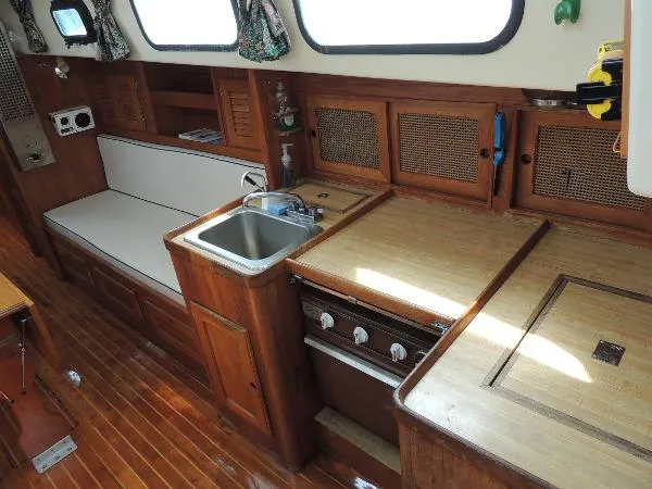 Slide: The Image of Bristol 40 sloop 1981 - 10