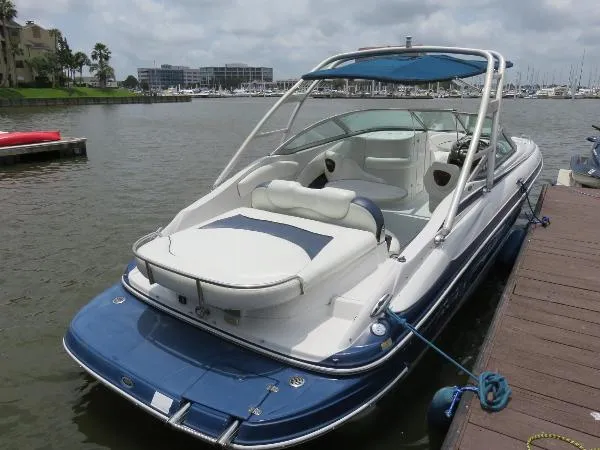 Slide: The Image of Crownline Boats 260 Bowrider 2006 - 4