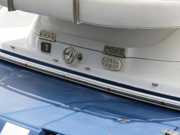 Slide: The Image of Crownline Boats 260 Bowrider 2006 - 5